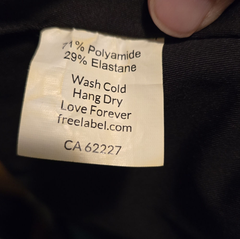 Free Label Swimsuit - Picture 4 of 4